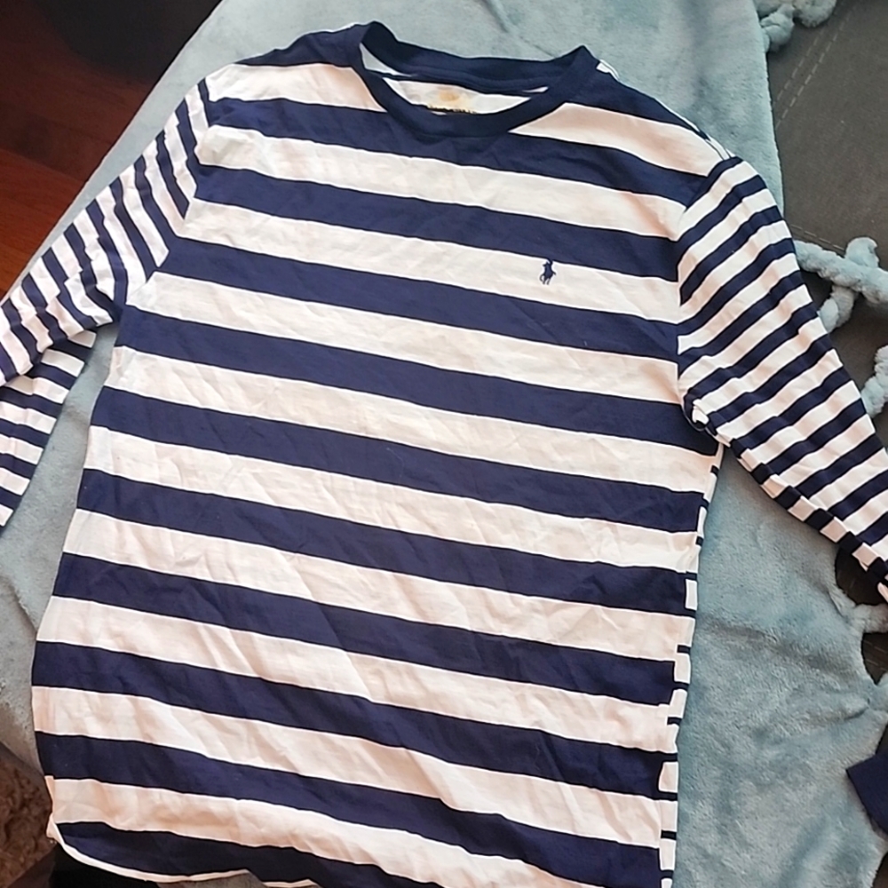 Nice polo shirt excellent condition
